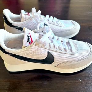 Womens Nike shoes